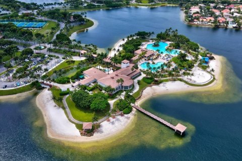 Casa en venta en Doral, Florida, 3 dormitorios, 130.9 m2 № 1984037 - foto 12