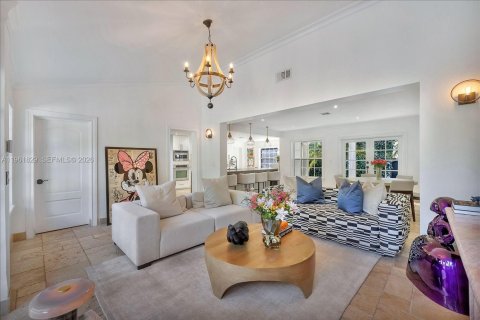 Casa en venta en Coral Gables, Florida, 5 dormitorios, 246.1 m2 № 2029799 - foto 5