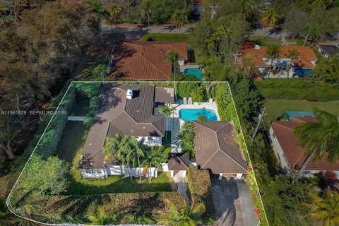 Casa en venta en Coral Gables, Florida, 5 dormitorios, 246.1 m2 № 2029799 - foto 20