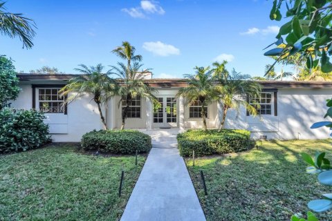 Casa en venta en Coral Gables, Florida, 5 dormitorios, 246.1 m2 № 2029799 - foto 2