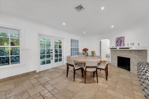 Casa en venta en Coral Gables, Florida, 5 dormitorios, 246.1 m2 № 2029799 - foto 4