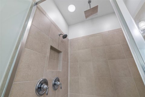Touwnhouse à louer à Windermere, Floride: 3 chambres, 160.16 m2 № 2416799 - photo 24