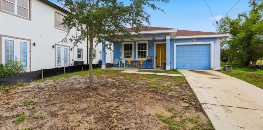 House in Tampa, Florida 3 bedrooms, 130.34 sq.m. № 2259055