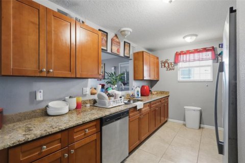 House in Tampa, Florida 3 bedrooms, 130.34 sq.m. № 2259055 - photo 10