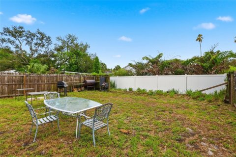 House in Tampa, Florida 3 bedrooms, 130.34 sq.m. № 2259055 - photo 22