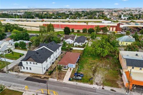 House in Tampa, Florida 3 bedrooms, 130.34 sq.m. № 2259055 - photo 23