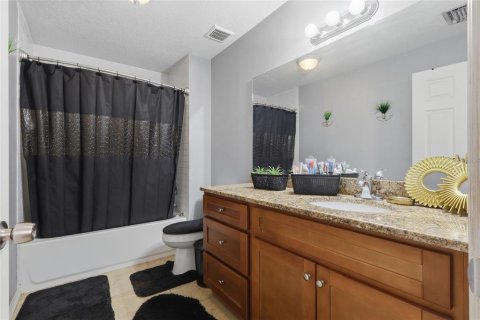 House in Tampa, Florida 3 bedrooms, 130.34 sq.m. № 2259055 - photo 15