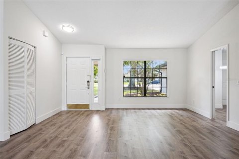 House in Orlando, Florida 3 bedrooms, 181.44 sq.m. № 2258781 - photo 9