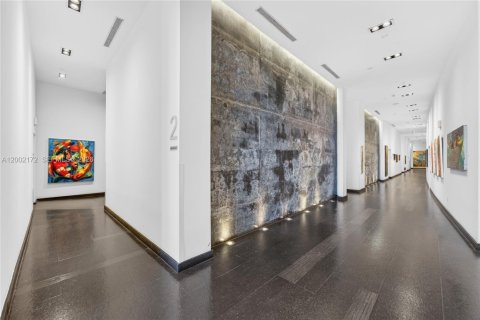 Condo in Miami, Florida, 2 bedrooms  № 2067683 - photo 26