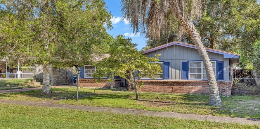 Villa ou maison à Citrus Springs, Floride 4 chambres, 132.29 m2 № 1908139