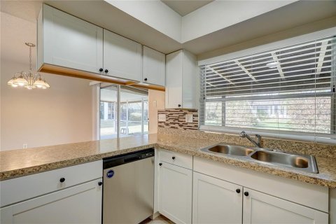 House in Port Charlotte, Florida 3 bedrooms, 126.81 sq.m. № 1444143 - photo 5