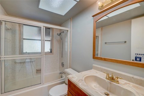 House in Port Charlotte, Florida 3 bedrooms, 126.81 sq.m. № 1444143 - photo 14