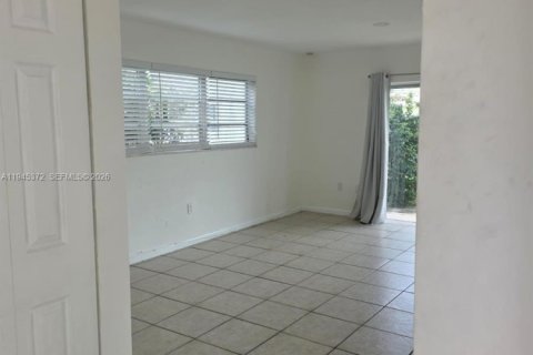 Снять в аренду кондоминиум в Майами, Флорида 1 спальня, 57.6м2, № 2003184 - фото 10