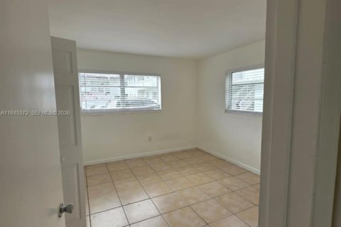 Снять в аренду кондоминиум в Майами, Флорида 1 спальня, 57.6м2, № 2003184 - фото 7