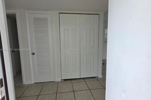 Снять в аренду кондоминиум в Майами, Флорида 1 спальня, 57.6м2, № 2003184 - фото 5