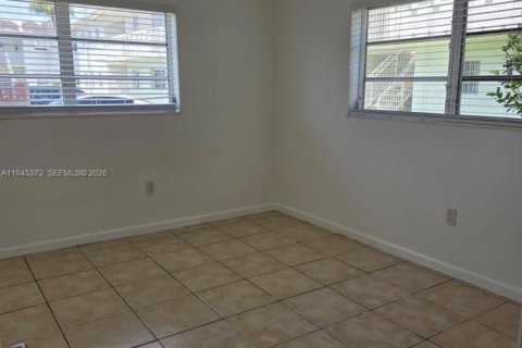 Снять в аренду кондоминиум в Майами, Флорида 1 спальня, 57.6м2, № 2003184 - фото 19