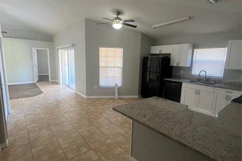 House in Apollo Beach, Florida 3 bedrooms, 120.87 sq.m. № 1530845 - photo 15