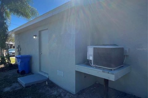 House in Apollo Beach, Florida 3 bedrooms, 120.87 sq.m. № 1530845 - photo 2