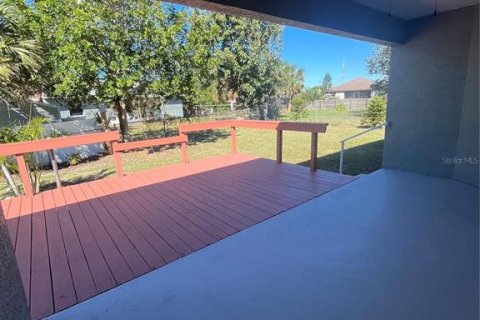 House in Apollo Beach, Florida 3 bedrooms, 120.87 sq.m. № 1530845 - photo 6