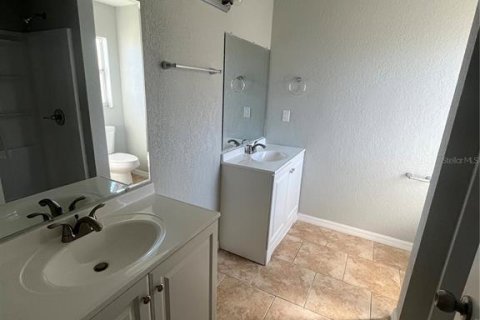 House in Apollo Beach, Florida 3 bedrooms, 120.87 sq.m. № 1530845 - photo 20