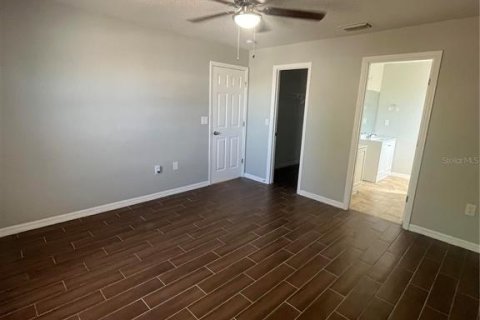 House in Apollo Beach, Florida 3 bedrooms, 120.87 sq.m. № 1530845 - photo 18