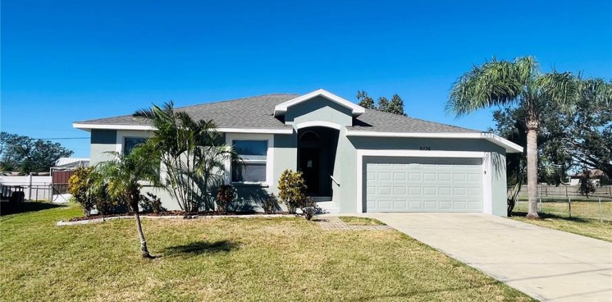 House in Apollo Beach, Florida 3 bedrooms, 120.87 sq.m. № 1530845