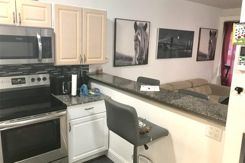 Condominio en venta en Hallandale Beach, Florida, 1 dormitorio, 58.06 m2 № 2003965 - foto 4