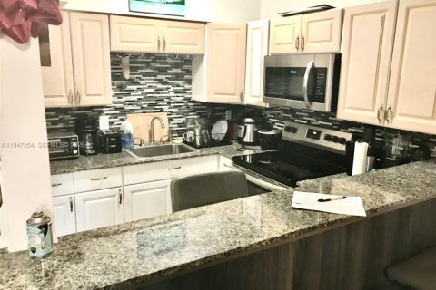 Condominio en venta en Hallandale Beach, Florida, 1 dormitorio, 58.06 m2 № 2003965 - foto 6