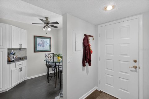 Copropriété à vendre à Hudson, Floride: 2 chambres, 102.47 m2 № 2399406 - photo 2