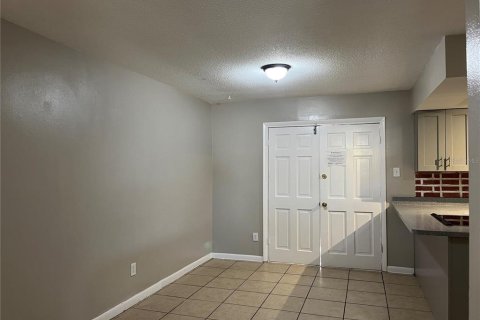 Villa ou maison à louer à Orlando, Floride: 3 chambres, 130.25 m2 № 2425297 - photo 5
