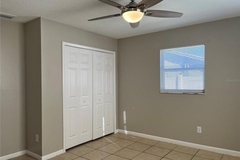 Villa ou maison à louer à Orlando, Floride: 3 chambres, 130.25 m2 № 2425297 - photo 10
