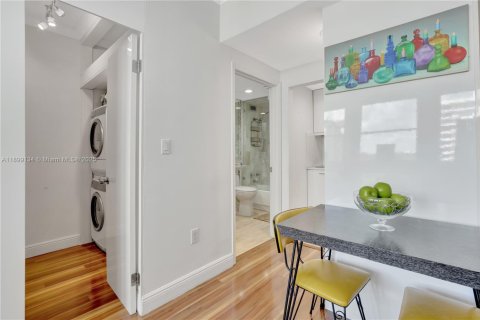 Condo in Coral Gables, Florida  № 1953799 - photo 3