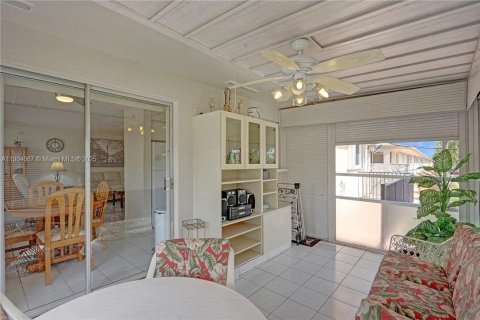 Copropriété à vendre à Hallandale Beach, Floride: 2 chambres, 78.78 m2 № 1955325 - photo 9