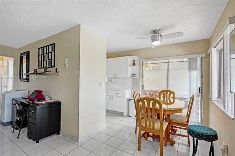 Copropriété à vendre à Hallandale Beach, Floride: 2 chambres, 78.78 m2 № 1955325 - photo 8