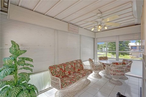 Copropriété à vendre à Hallandale Beach, Floride: 2 chambres, 78.78 m2 № 1955325 - photo 11