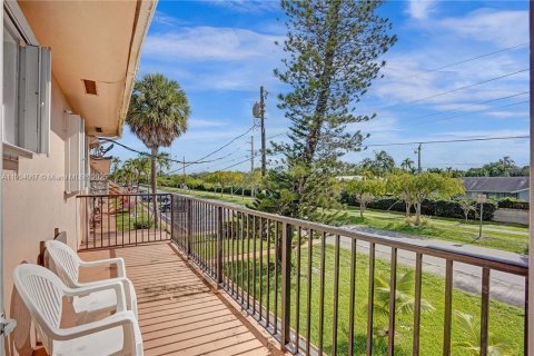 Copropriété à vendre à Hallandale Beach, Floride: 2 chambres, 78.78 m2 № 1955325 - photo 21