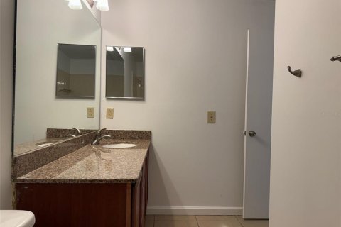 Condo in Orlando, Florida, 2 bedrooms № 2118751 - photo 11