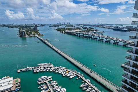 Copropriété à vendre à Miami, Floride: 1 chambre, 82.68 m2 № 1976399 - photo 19