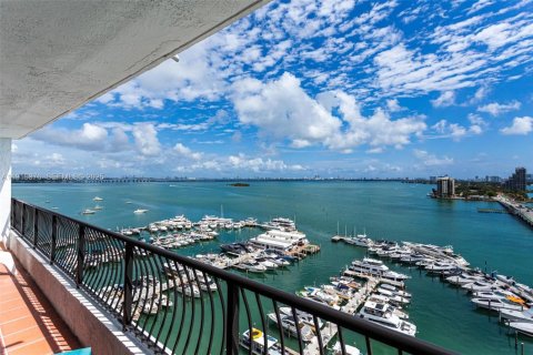 Copropriété à vendre à Miami, Floride: 1 chambre, 82.68 m2 № 1976399 - photo 4