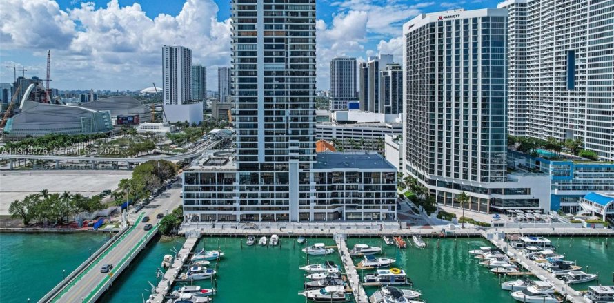 Condo à Miami, Floride, 1 chambre  № 1976399