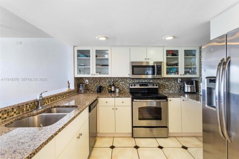 Copropriété à vendre à Miami, Floride: 1 chambre, 82.68 m2 № 1976399 - photo 8