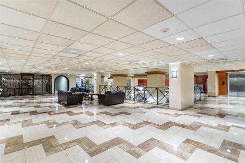 Copropriété à vendre à Miami, Floride: 1 chambre, 82.68 m2 № 1976399 - photo 14
