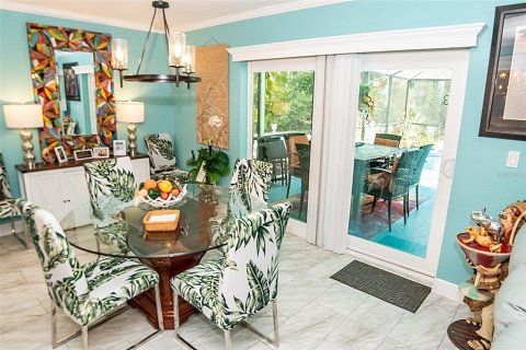 House in Punta Gorda, Florida 3 bedrooms, 175.86 sq.m. № 1883260 - photo 9