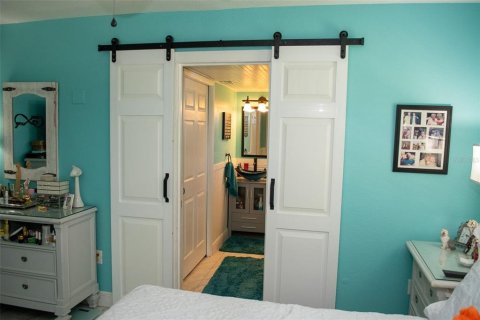 House in Punta Gorda, Florida 3 bedrooms, 175.86 sq.m. № 1883260 - photo 21