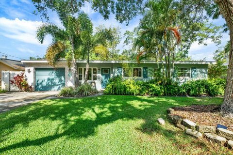 Villa ou maison à Saint Petersburg, Floride 3 chambres, 96.8 m2 № 2152179