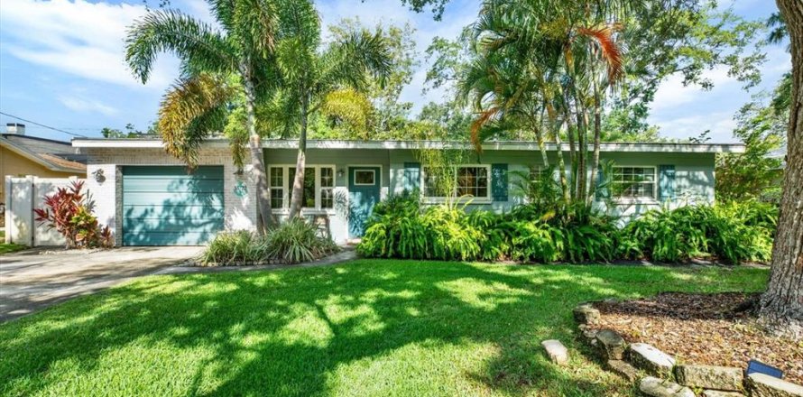 Villa ou maison à Saint Petersburg, Floride 3 chambres, 96.8 m2 № 2152179