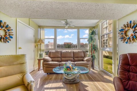 Condominio en venta en Clearwater, Florida, 2 dormitorios, 121.7 m2 № 1540330 - foto 19