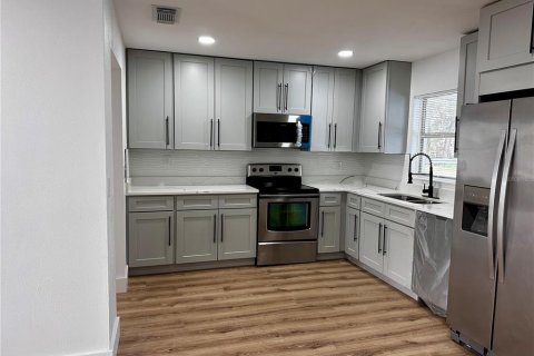 Villa ou maison à vendre à Lakeland, Floride: 4 chambres, 184.04 m2 № 1901190 - photo 10