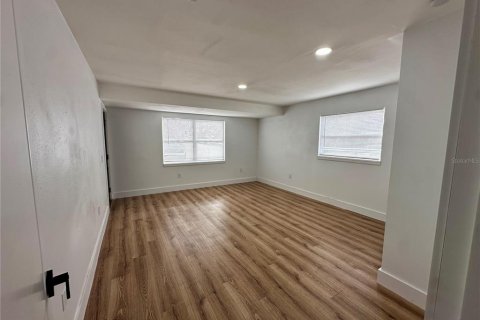 Villa ou maison à vendre à Lakeland, Floride: 4 chambres, 184.04 m2 № 1901190 - photo 19