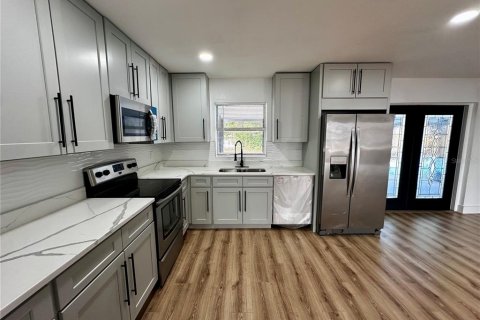 Villa ou maison à vendre à Lakeland, Floride: 4 chambres, 184.04 m2 № 1901190 - photo 11